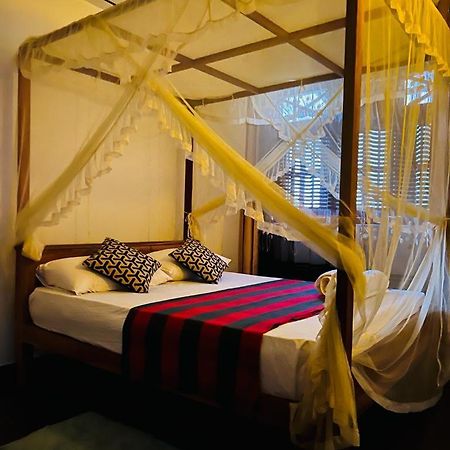 Pradeep Guest House Mirissa Exterior foto