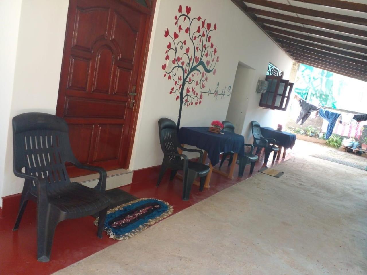 Pradeep Guest House Mirissa Exterior foto